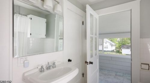 235 Seneca Pl, Westfield NJ  07090-4348 exterior