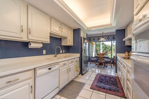1125 Wildwood Ln, Naples, FL 34105-3211
