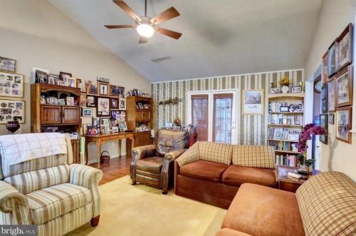 311 Quaker Hill Rd, Magnolia DE  19962-2224 exterior