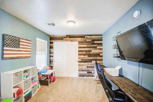 4057 Summer Ct, Gilbert AZ  85297-6602 exterior