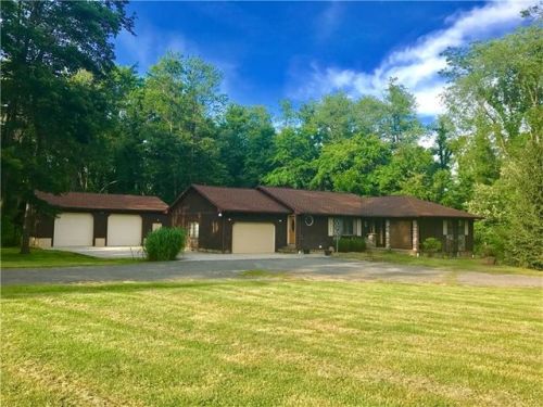 4006 State St, Edinburg, PA 16116-1324