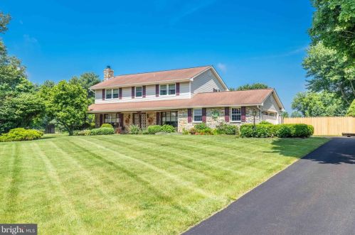 574 Walnut Dr, Parkesburg, PA 19365-1729