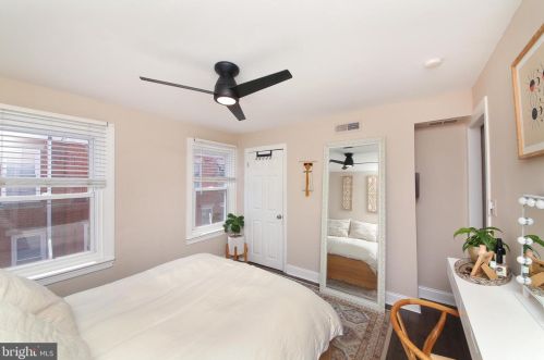 341 Gerritt St, Philadelphia PA  19147-5905 exterior