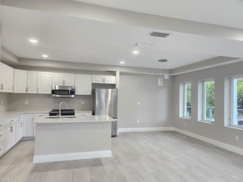 4150 10th Ave, Naples FL  34117-9119 exterior