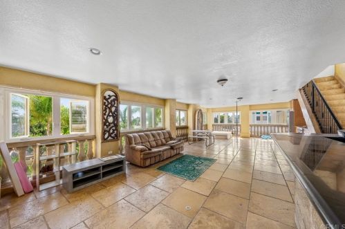 3555 Promontory St, San Diego CA 92109-6634 exterior