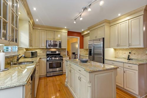 51 Meadow Rd, Briarcliff NY  10510-1134 exterior