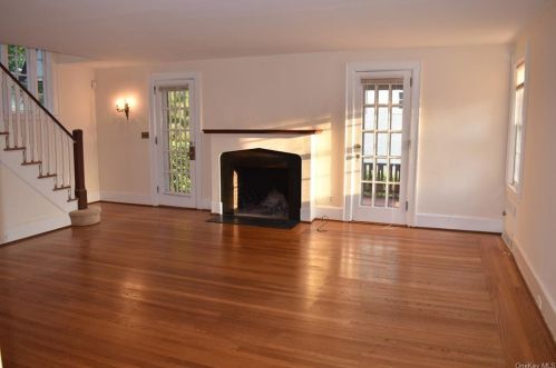 12 Ridgecrest, Scarsdale NY  10583-2012 exterior