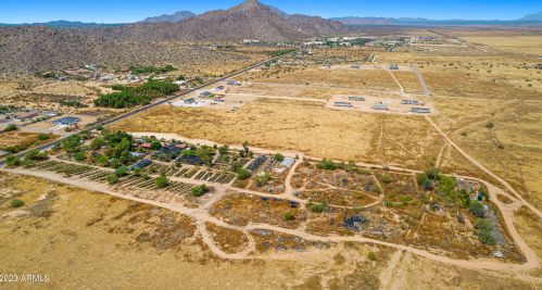 6855 Overfield Rd, Casa Grande, AZ 85194-7373