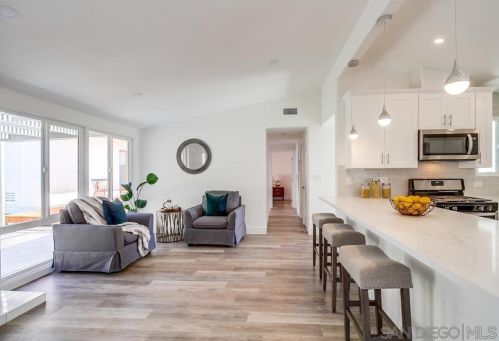 3451 Lockwood Dr, San Diego CA  92123-2619 exterior