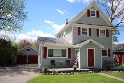 21 Maple Ave, East Bloomfield, NY 14469-9394