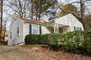 1508 Cornwallis Dr, Greensboro NC  27408-6312 exterior