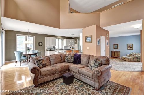 167 Ln Quinta Ct, Holmdel Village NJ  07733-2536 exterior