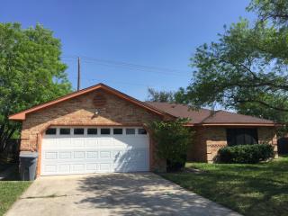 1611 Post Oak Pl, Alton TX  78539-6908 exterior