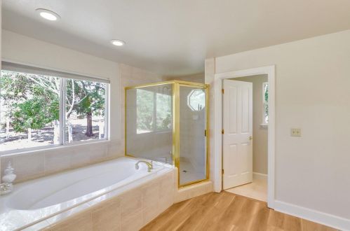 10000 Walter Welsher Ct, Gilroy CA  95020-9704 exterior