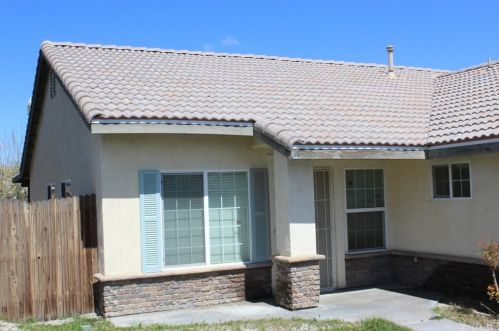 13186 Rolling Hills Rd, Victorville, CA 92395-8611