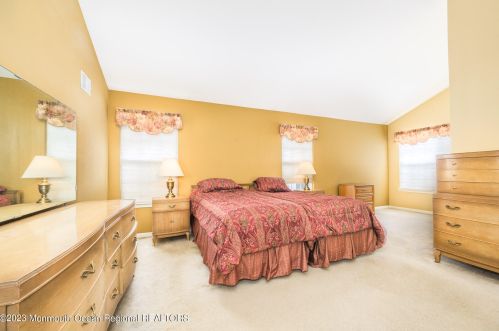 21 Pine Hollow Ln, Lakewood NJ  08701-5714 exterior