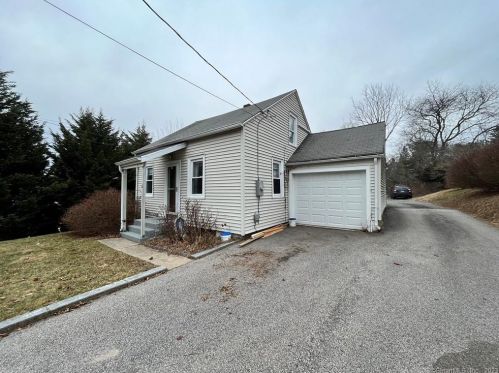 6 Burgeville Ct, Groton, CT 06340-3303
