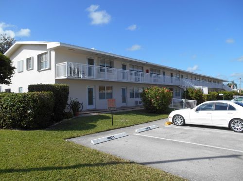19 Hastings B, West Palm Beach, FL 33417-1209
