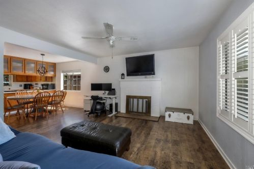 1201 Hearn Ave, Santa Rosa CA  95407-7774 exterior