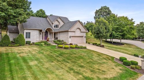 121 Sandlewood Dr, Mc Donald, PA 15057-4472