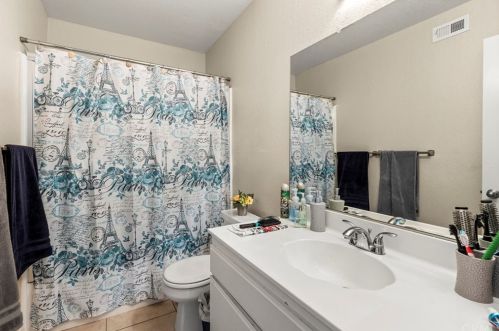 13032 Newhope St, Garden Grove CA  92843-1415 exterior