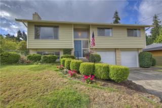 1004 Laurel St, Kent, WA 98030-6230
