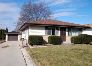 4015 89th St, Milwaukee, WI 53228-2207