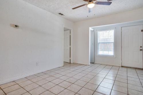 1710 Elmwood Blvd, Dallas TX  75224-1003 exterior