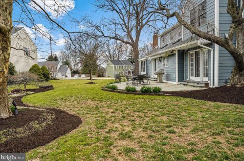 290 Kerrwood Dr, Wayne, PA 19087-2138