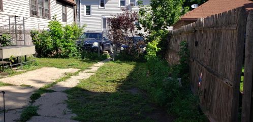 2402 Maple St, Milwaukee WI  53204-3038 exterior