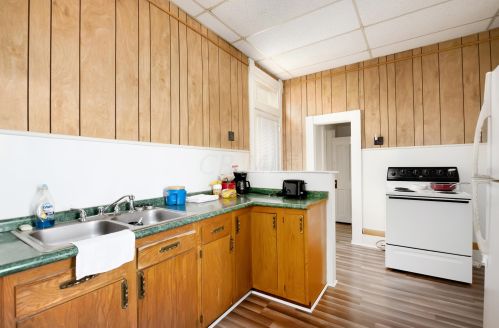 1001 Beatty Ave, Cambridge OH  43725-1831 exterior