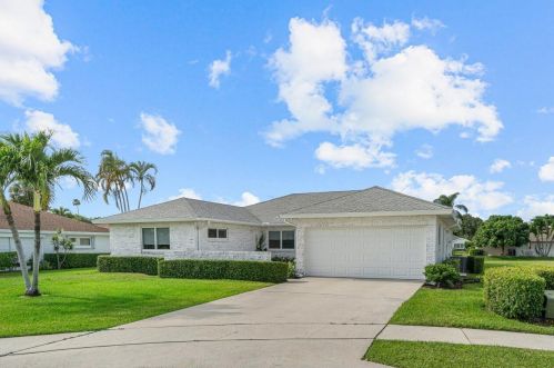 10885 Ventura Cir, Boynton Beach, FL 33436-4927