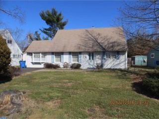 16 Jonquil Ln, Levittown, PA 19055-2306