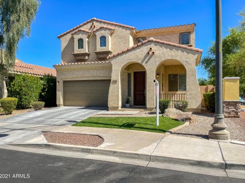 3560 Constitution Dr, Gilbert, AZ 85296-7348