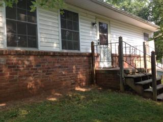 5813 Hillock Rd, Knoxville, TN 37918-3932