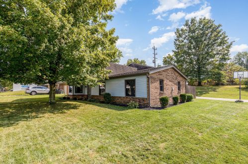 8471 Village Dr, Florence, KY 41042-8845