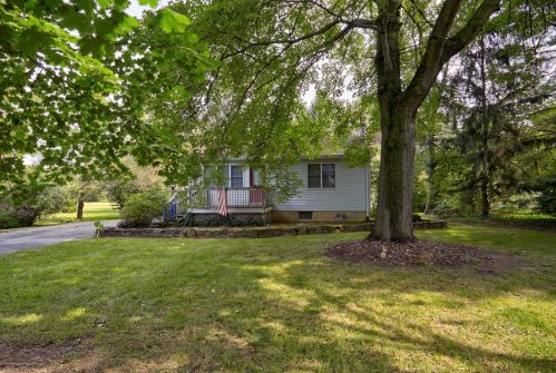 908 Island Rd, Columbus, NJ 08022-9533
