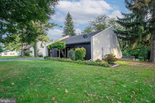 2828 Marietta Ave, Lancaster, PA 17601-2102