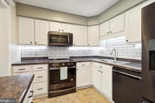 54 Orch Ct, Limerick PA  19468-2913 exterior