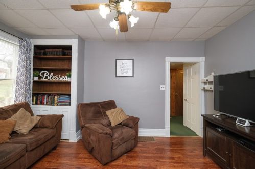 124 Mill St, Claysville, PA 15323-3306
