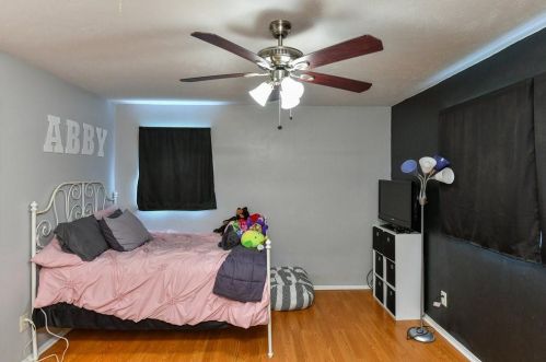 5617 Wedgmont Cir, Fort Worth TX  76133-2801 exterior