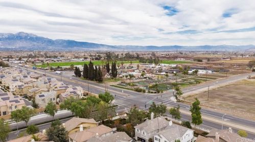 7040 Piedmont St, Chino CA  91710-6962 exterior