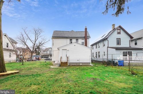 123 Maple Ave, West Deptford NJ  08093-1136 exterior