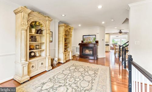 6352 Cullen Pl, Haymarket VA  20169-5400 exterior