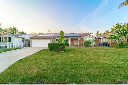 10231 Eglise Ave, Downey CA  90241-2920 exterior