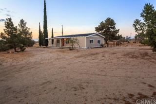 5271 Del Rosa Rd, Phelan, CA 92371-9599