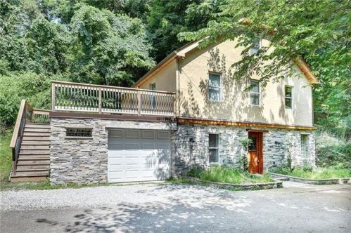 857 Farren St, Sewickley, PA 15143-1630