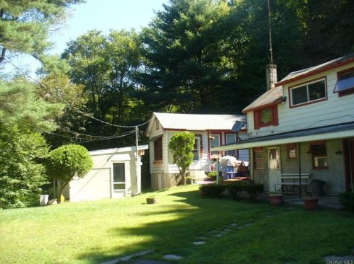 722 Old Route 17, Monticello NY  12701-7019 exterior