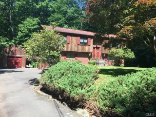 112 Chatham Rd, Stamford, CT 06903-2326