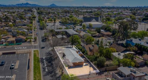 7162 57th Ave, Glendale, AZ 85301-2555